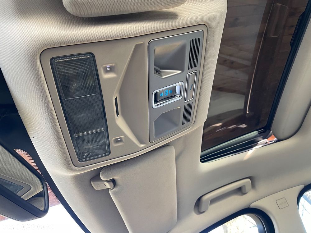 Jaguar XF 2.7 V6 D Premium Luxury - 29