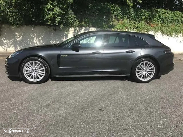 Porsche Panamera Sport Turismo 4 E-Hybrid