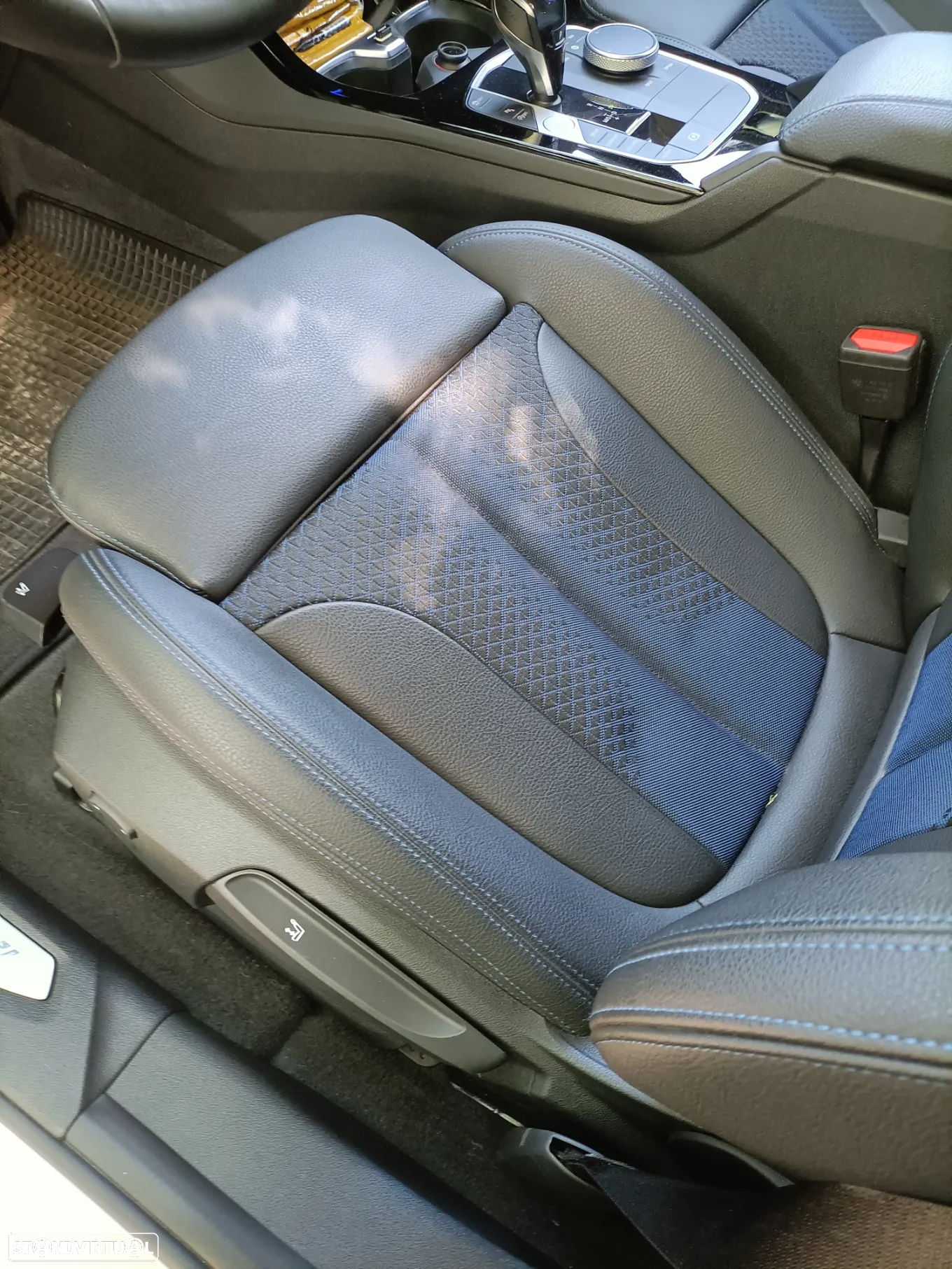 BMW 120 d Pack Desportivo M - 7