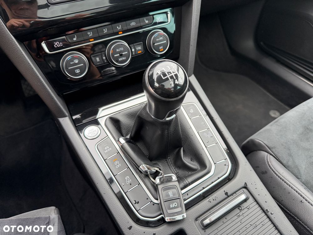 Volkswagen Passat 2.0 TDI BMT Highline - 27