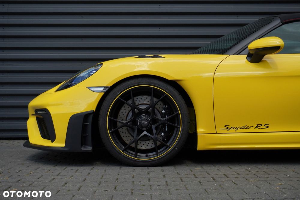 Porsche 718 Spyder - 6