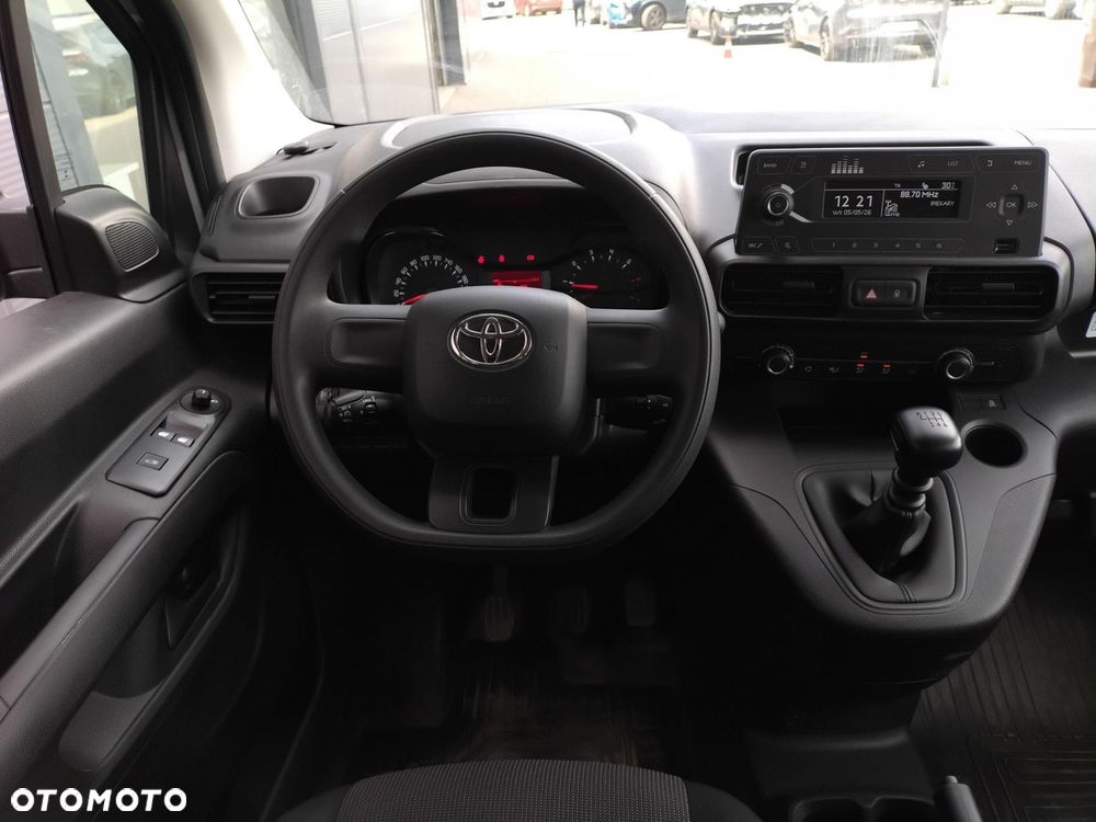 Toyota Proace City - 24