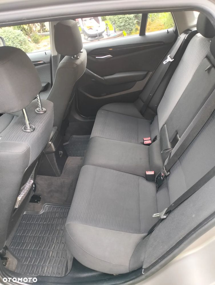 BMW X1 xDrive20d - 11