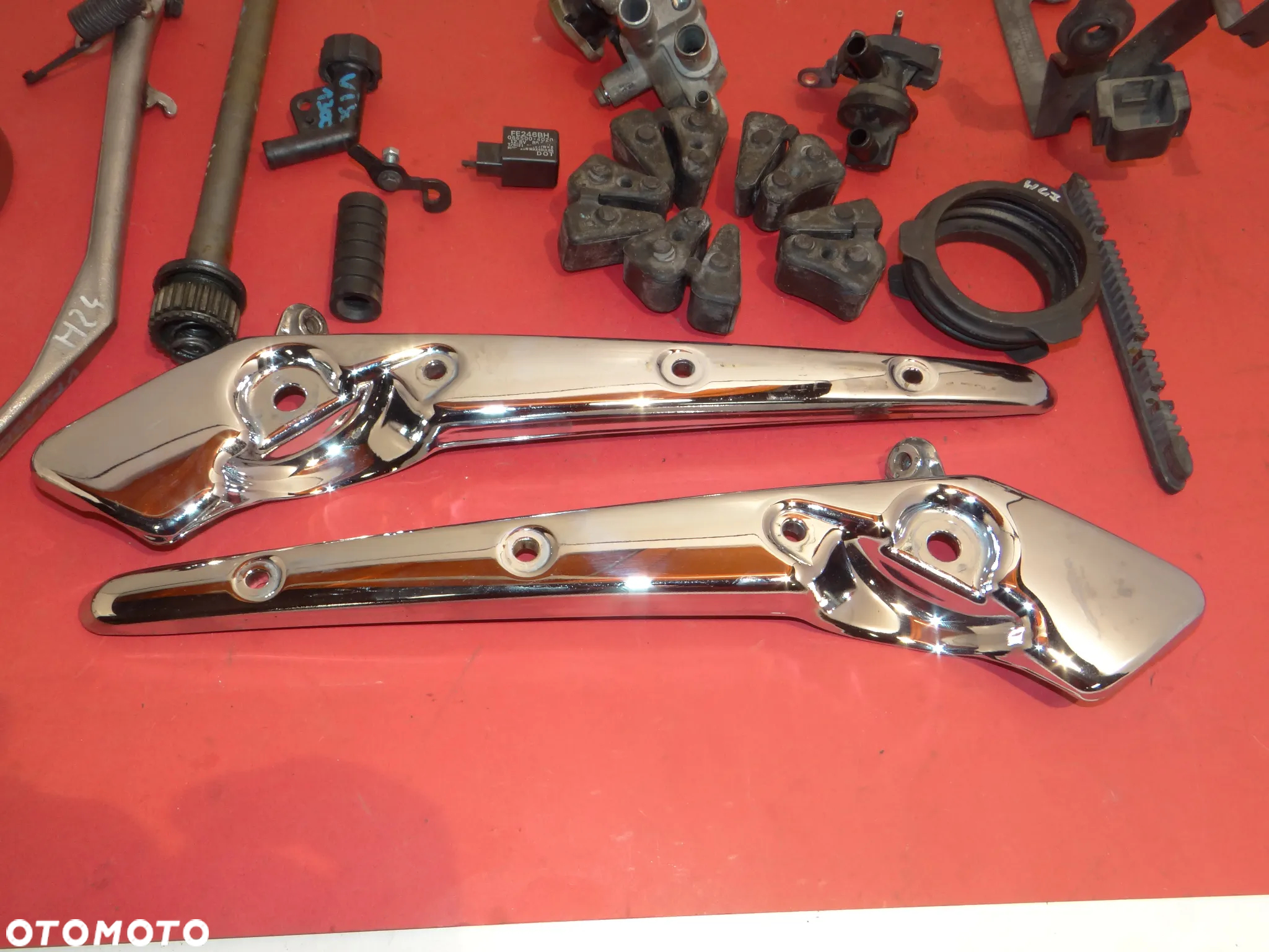 HONDA VTX 1300 LISTWY BŁOTNIKA TERMOSTAT STOPKA BOCZNA KOŁO MAGNESOWE WYSPRZENGLIK CZĘŚCI H105 - 17