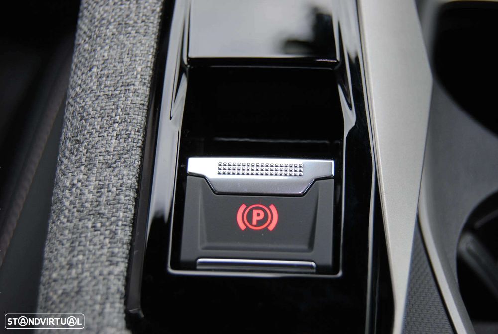 Peugeot 5008 1.2 Hybrid Allure e-DCS6 - 29