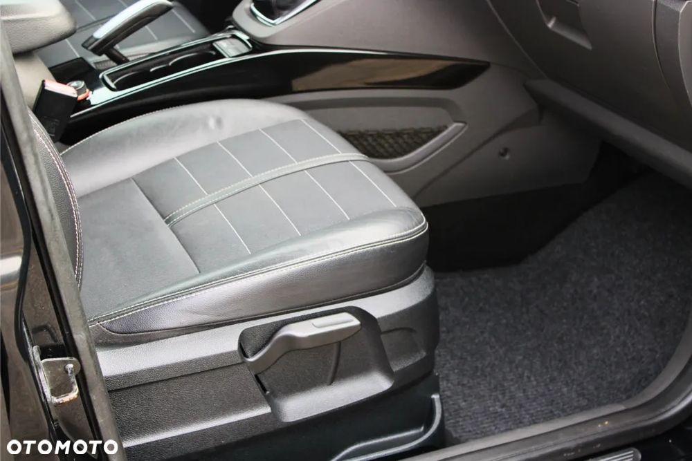 Ford Kuga 2.0 TDCi Titanium - 19