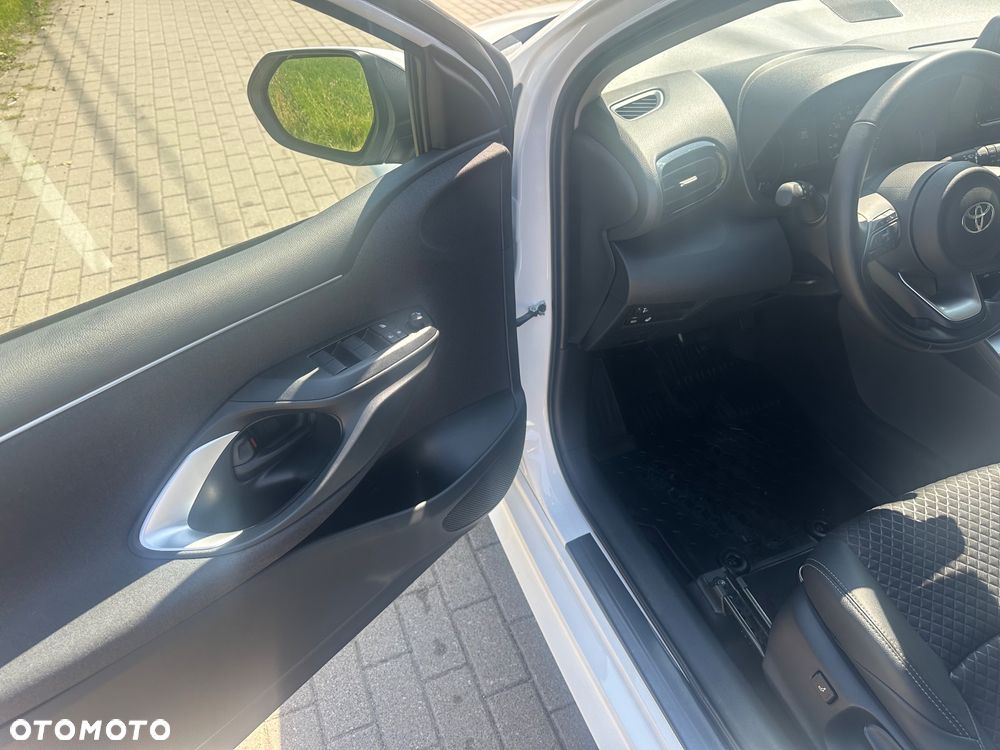 Toyota Yaris 116 1.5 VVT-i Club - 22
