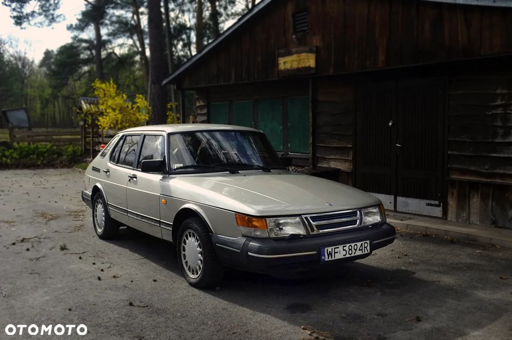 Saab 900 - 1