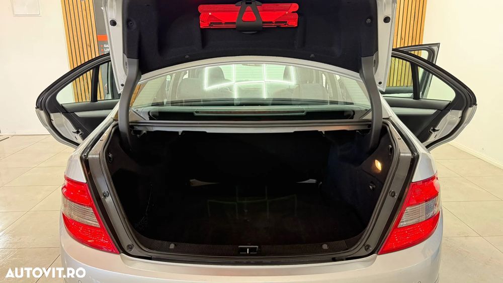 Mercedes-Benz C 180 T CGI Automatik BlueEFFICIENCY SPORT EDITION - 18