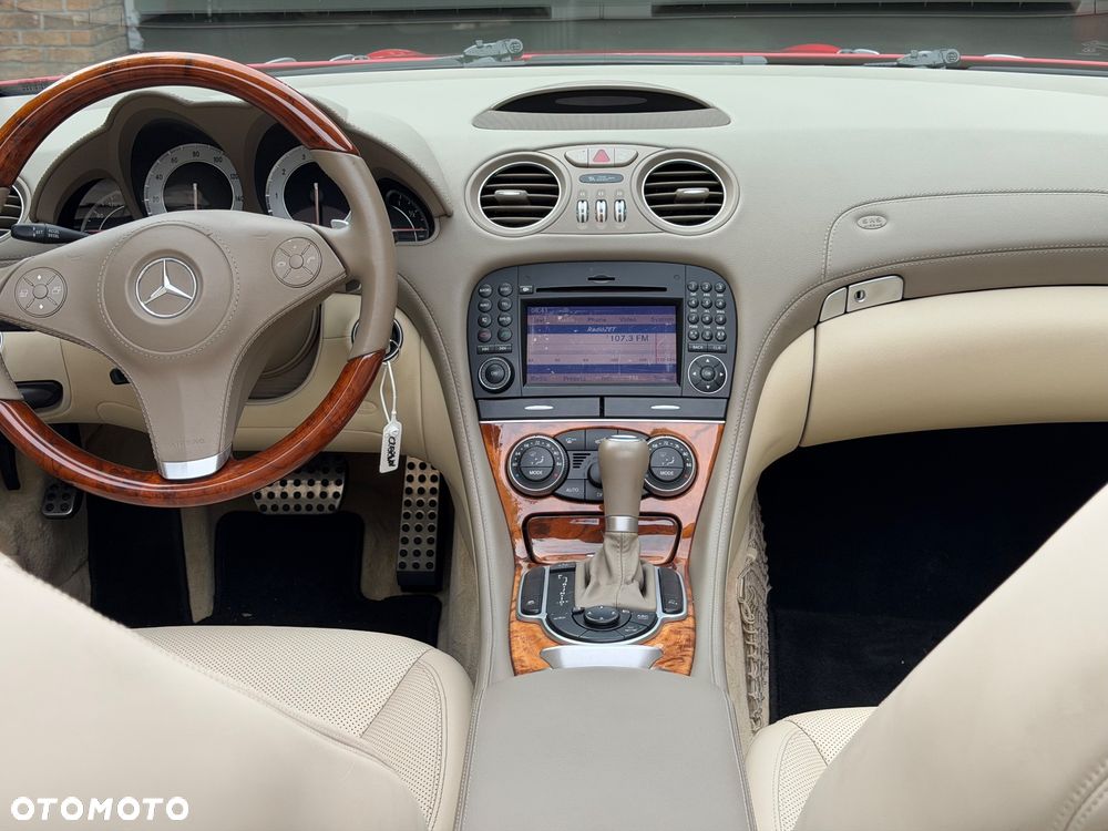 Mercedes-Benz SL - 23