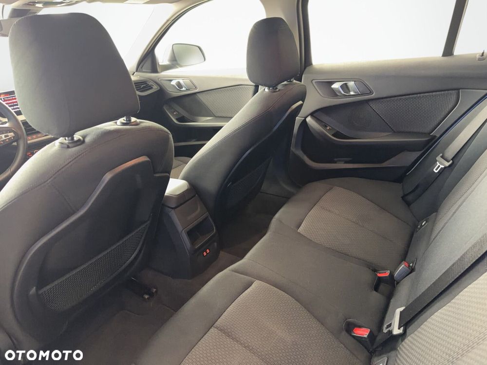 BMW Seria 1 - 18