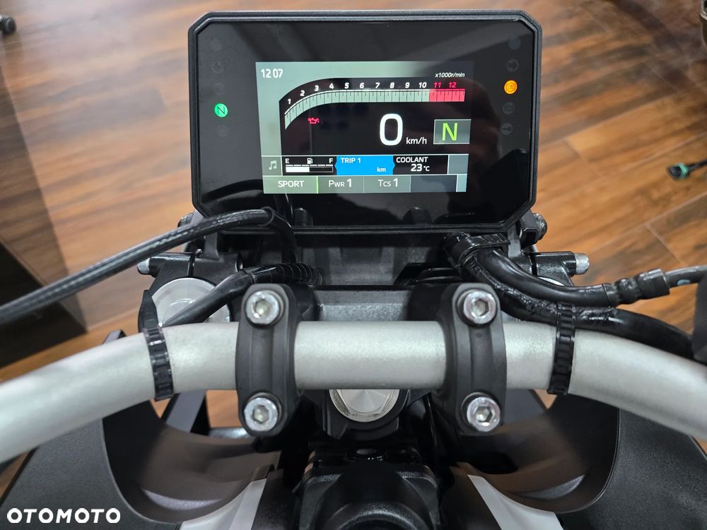 Yamaha MT - 13
