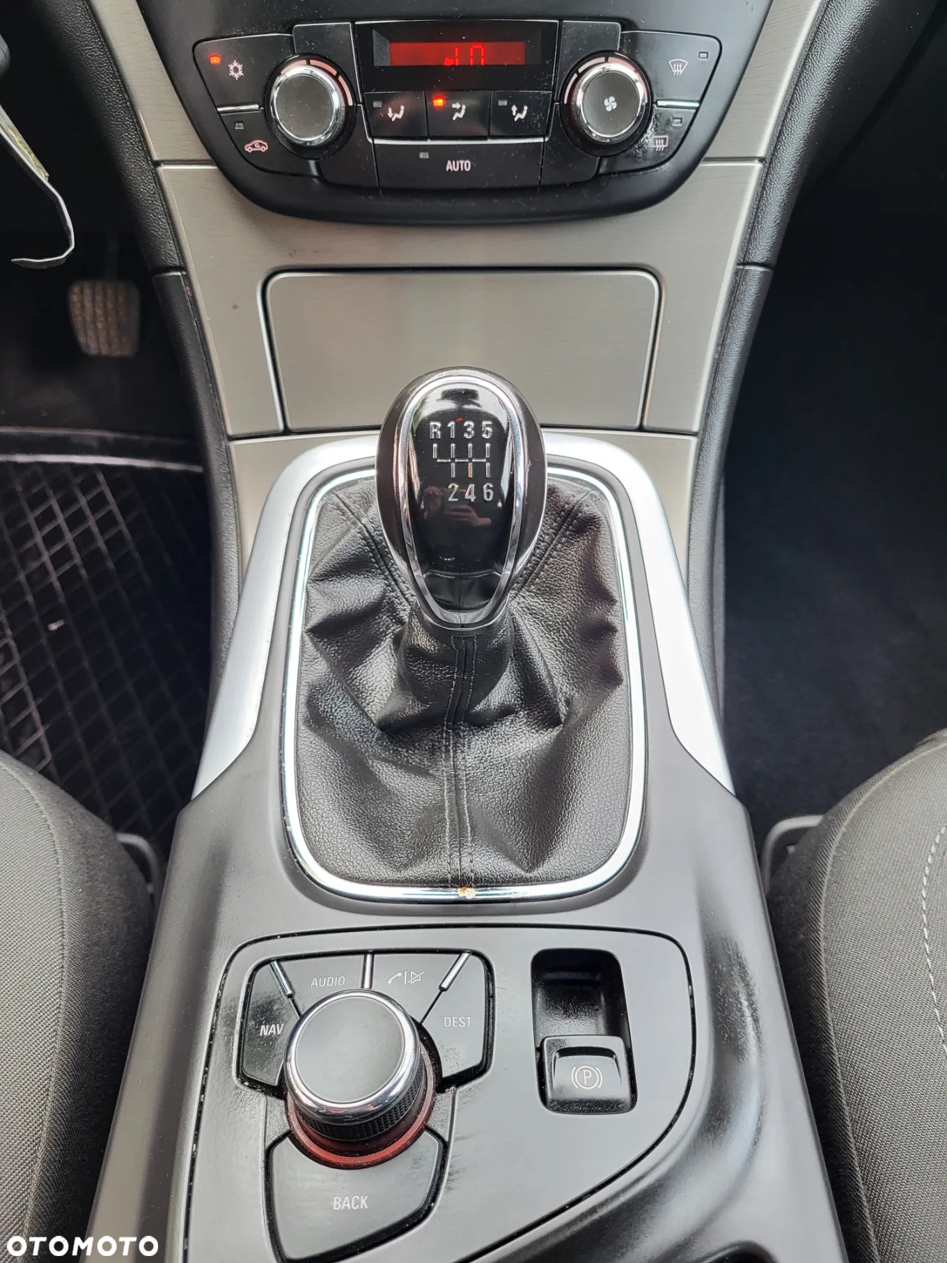 Opel Insignia 1.6 Turbo Sports Tourer Cosmo - 38