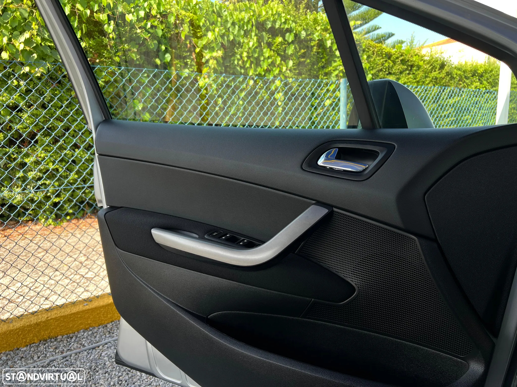 Peugeot 308 1.6 HDi Executive - 14