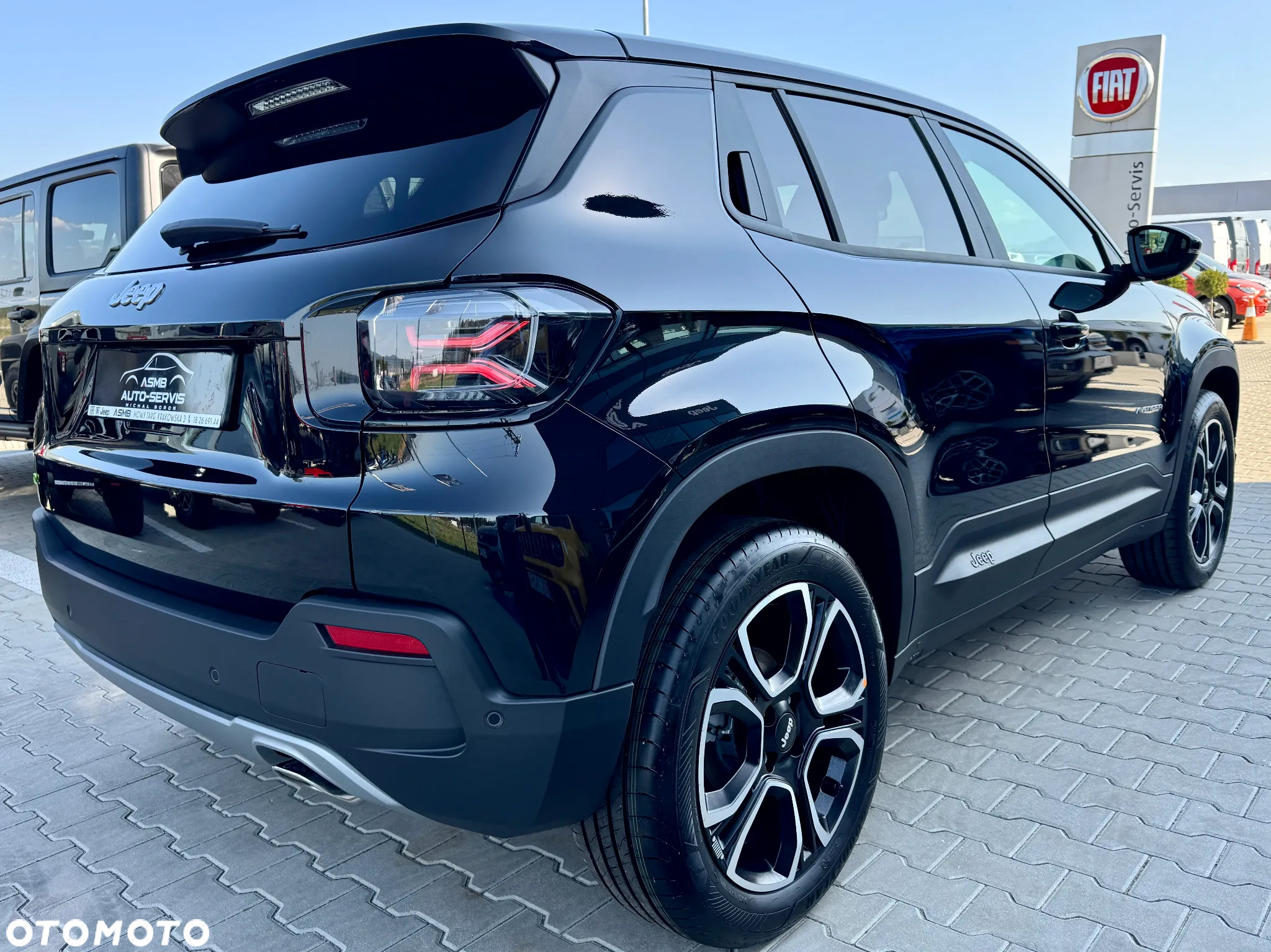 Jeep Avenger 1.2 T3 mHEV Altitude FWD eDCT6 - 11