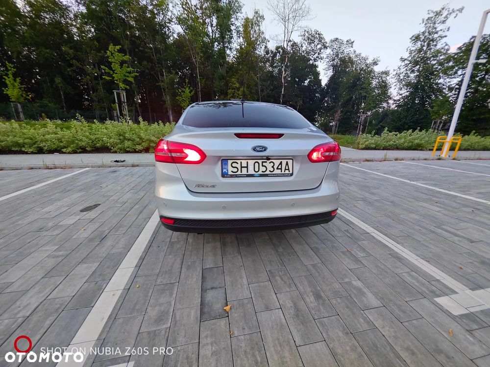Ford Focus 1.6 SYNC Edition - 9
