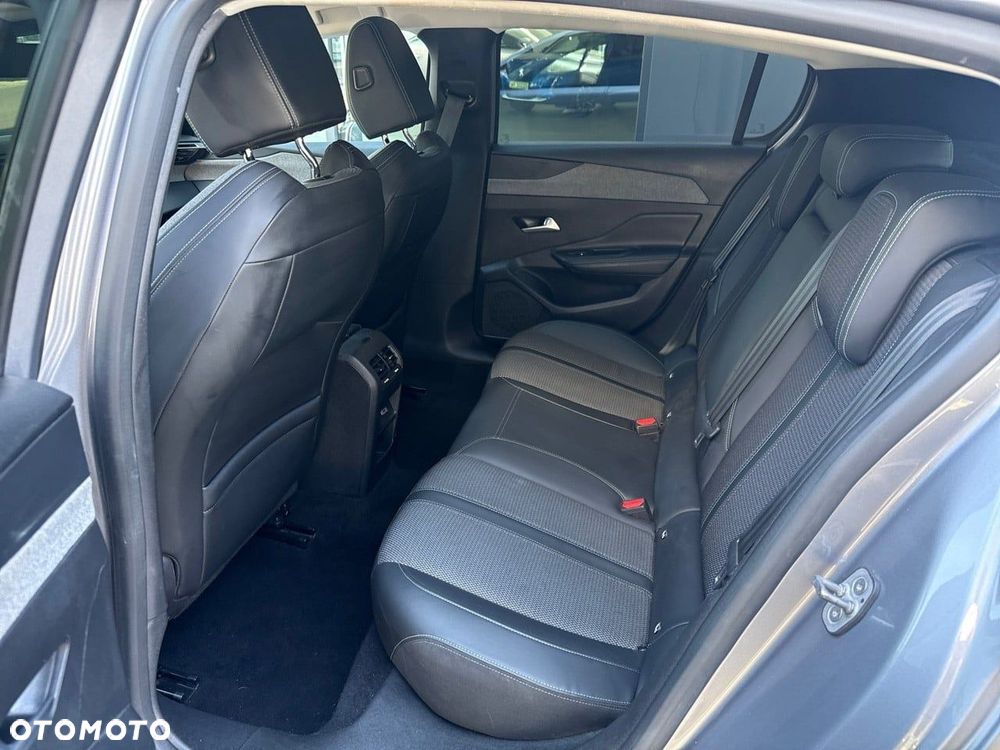 Peugeot 308 1.2 PureTech Allure S&S EAT8 - 11