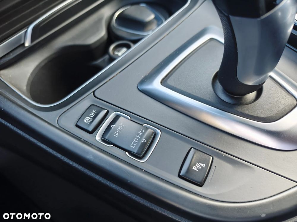 BMW Seria 3 2016