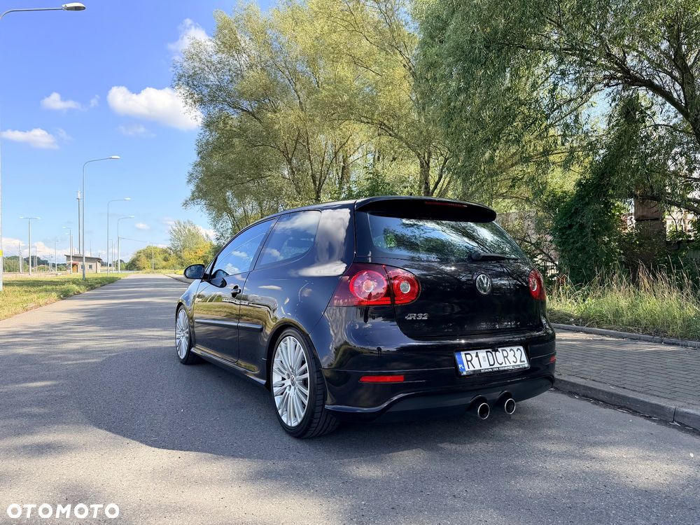 Volkswagen Golf R32 - 7