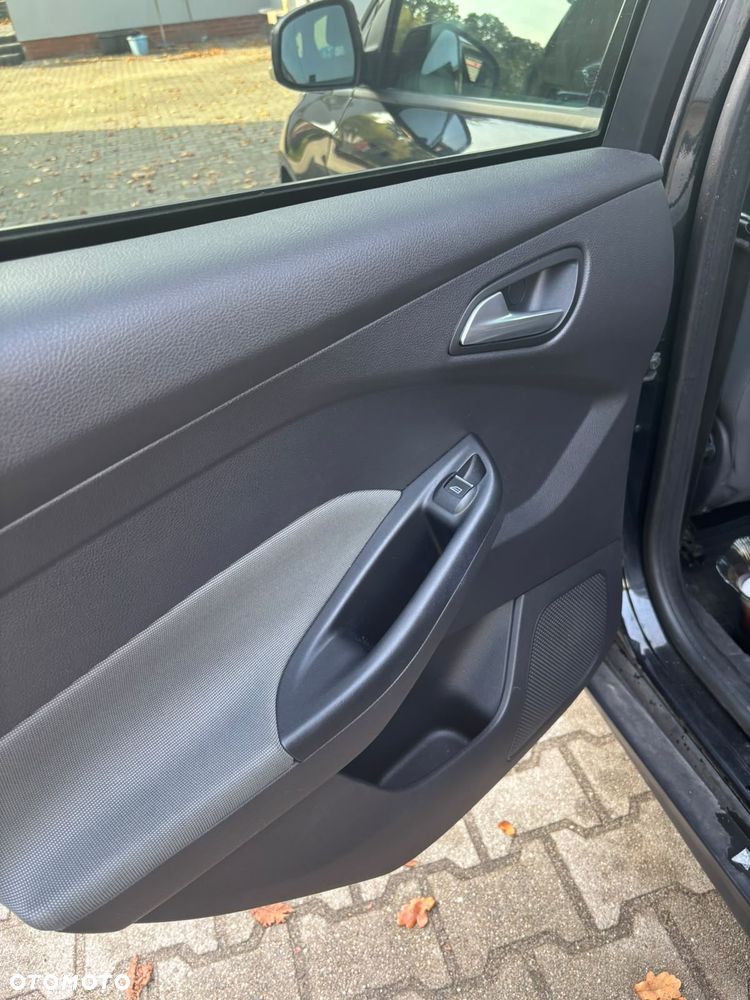 Ford Focus - 11