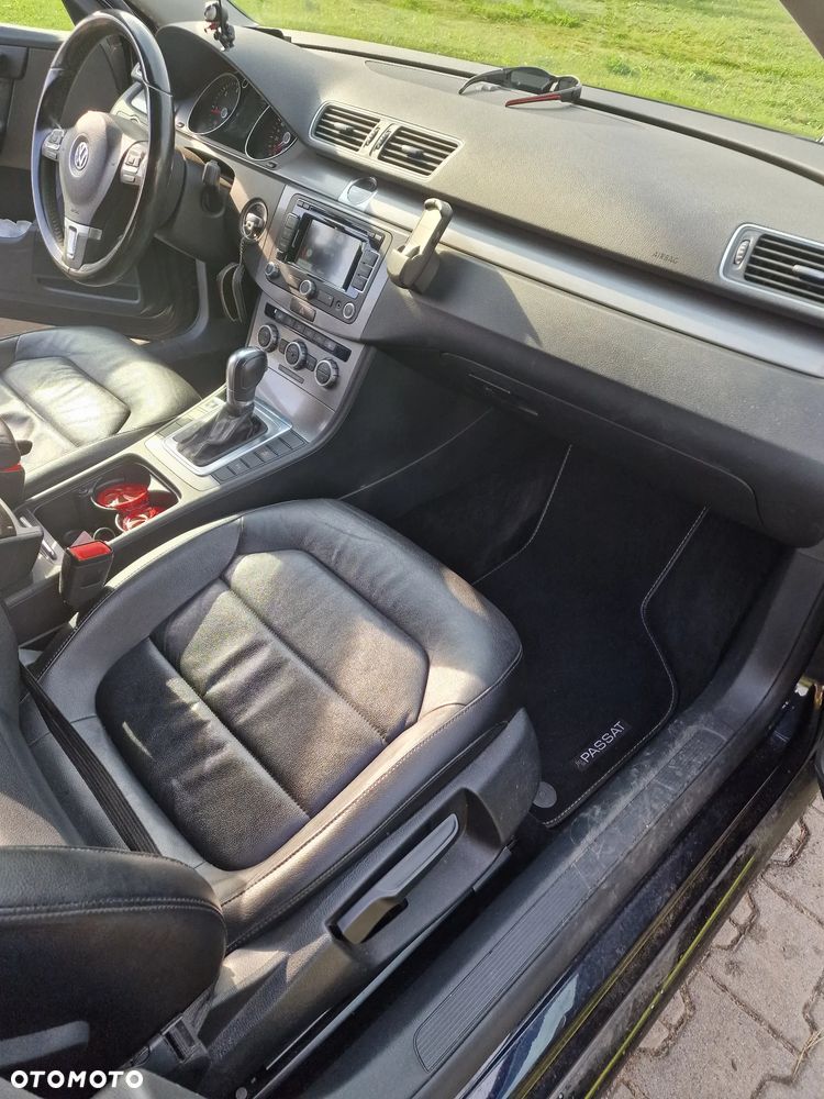Volkswagen Passat 2.0 TDI Comfortline DSG - 12