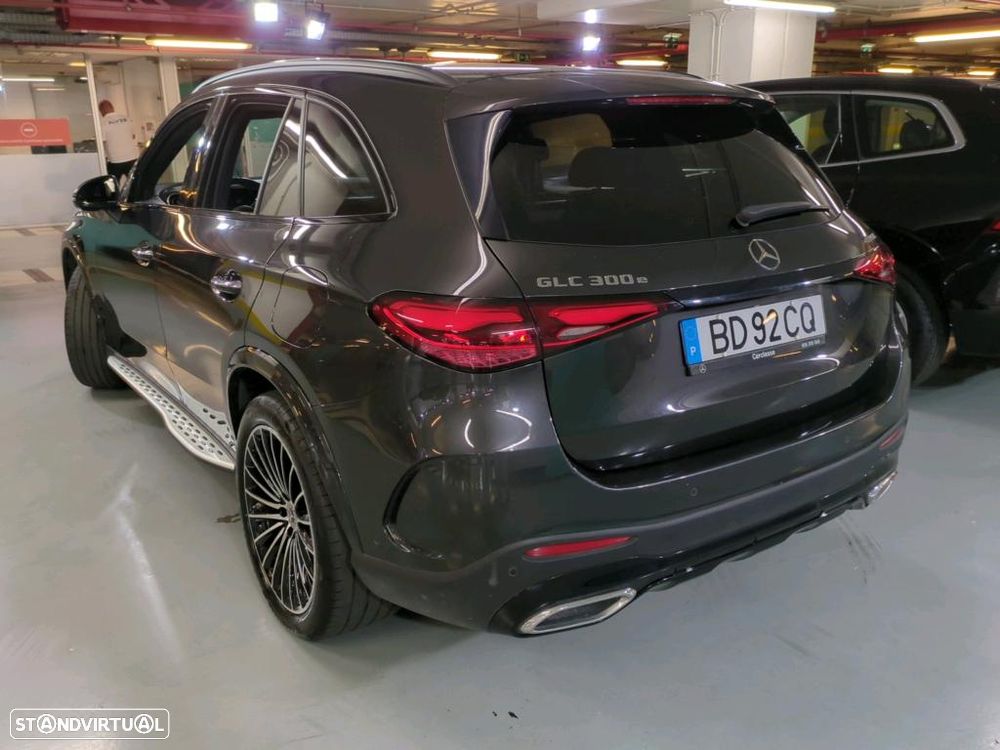 Mercedes-Benz GLC 300 e 4Matic - 3