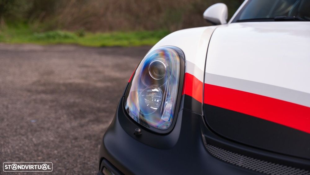 Porsche Cayman GT4 - 18
