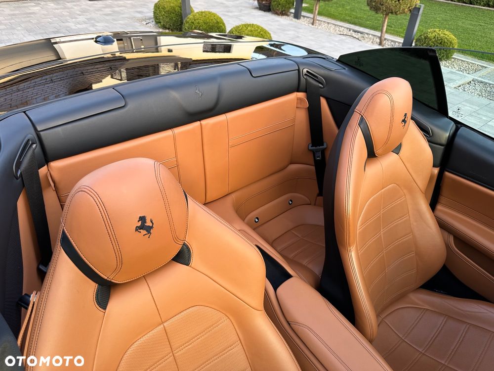 Ferrari California T - 21