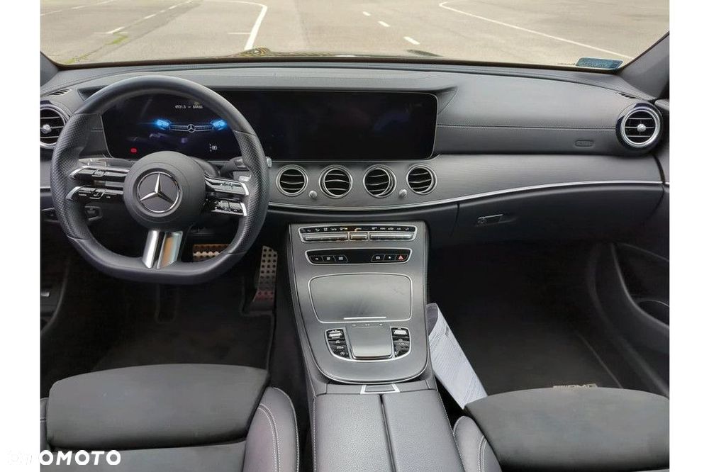 Mercedes-Benz Klasa E - 9