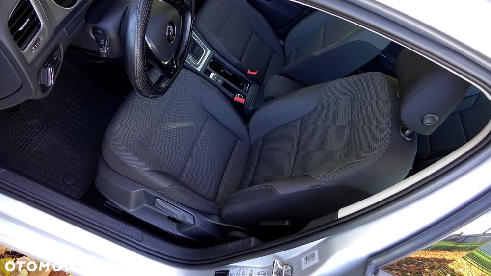 Volkswagen Golf 1.6 BlueTDI DSG Comfortline - 4