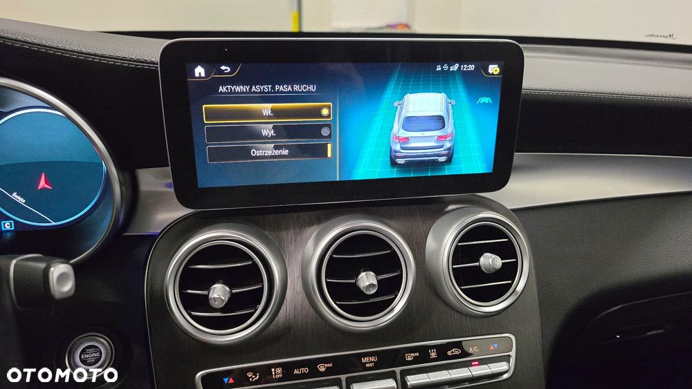 Mercedes-Benz GLC 300 de 4Matic 9G-TRONIC AMG Line Plus - 32