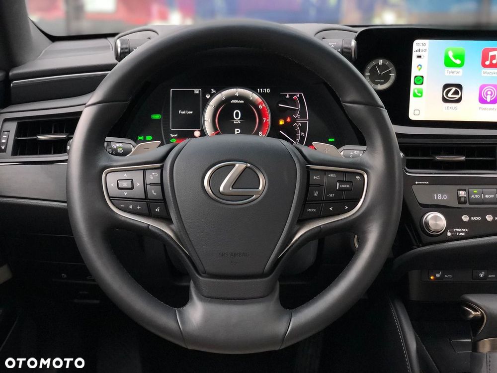 Lexus ES 300h F Sport Design - 14