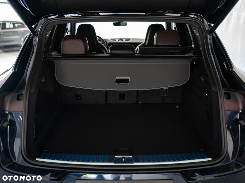 Porsche Cayenne - 25