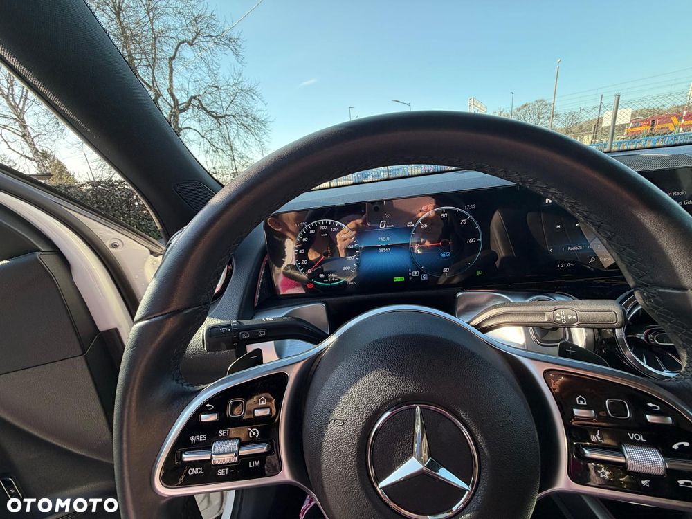 Mercedes-Benz EQB 250 66.5kWh AMG - 14