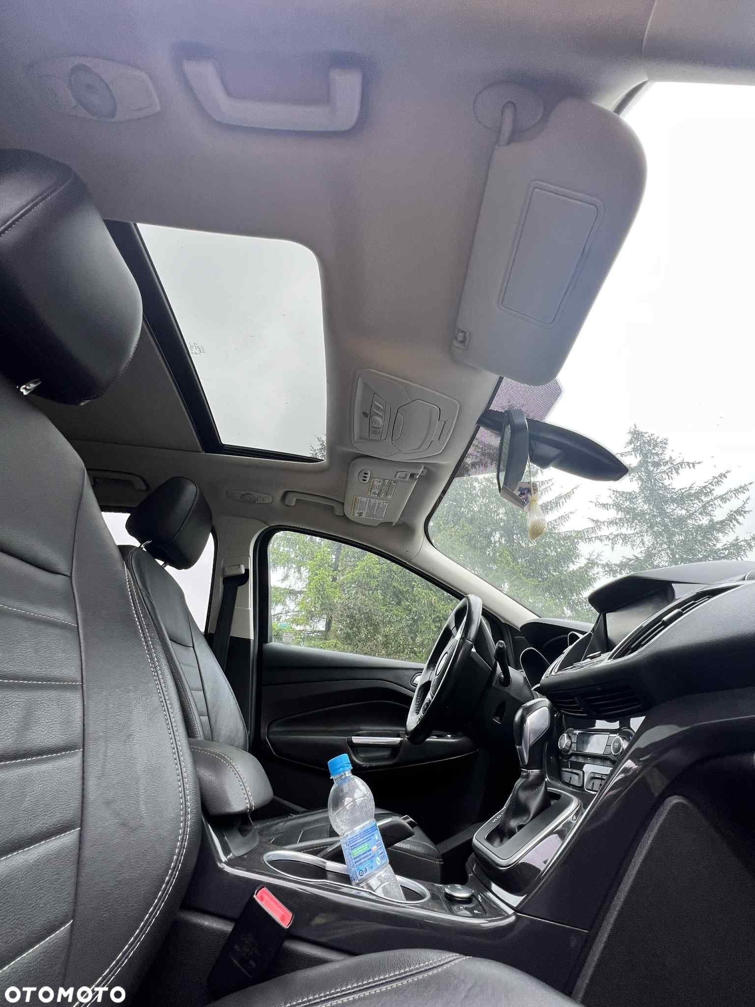 Ford Escape 2.0 EcoBoost AWD Titanium - 14