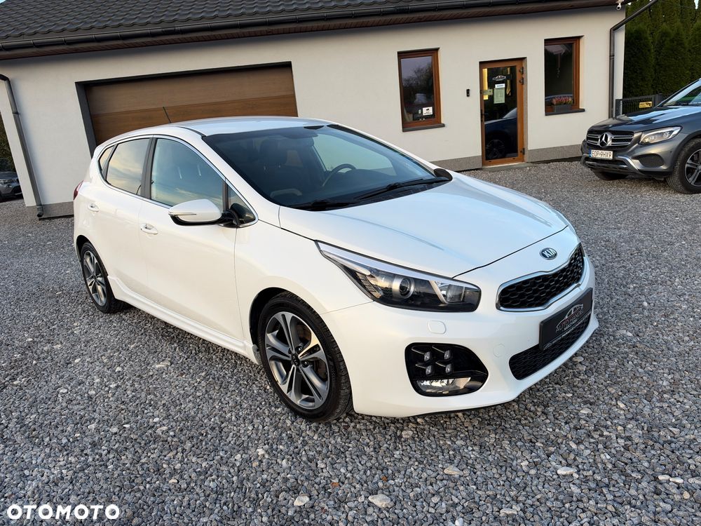 Kia Ceed 1.6 CRDi GT Line - 32