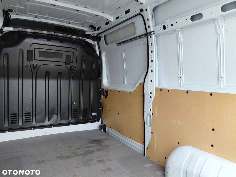 Nissan INTERSTAR L2H2/150KM - 15