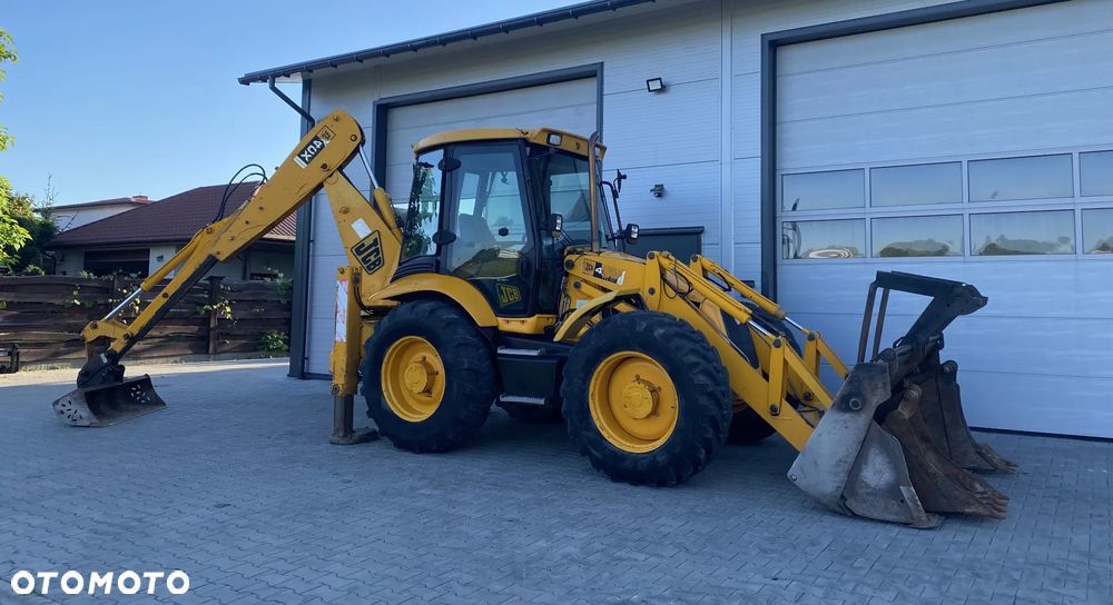 JCB 4CX Koparko ładowarka - 4