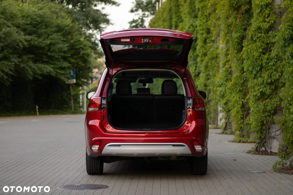 Mitsubishi Outlander - 7