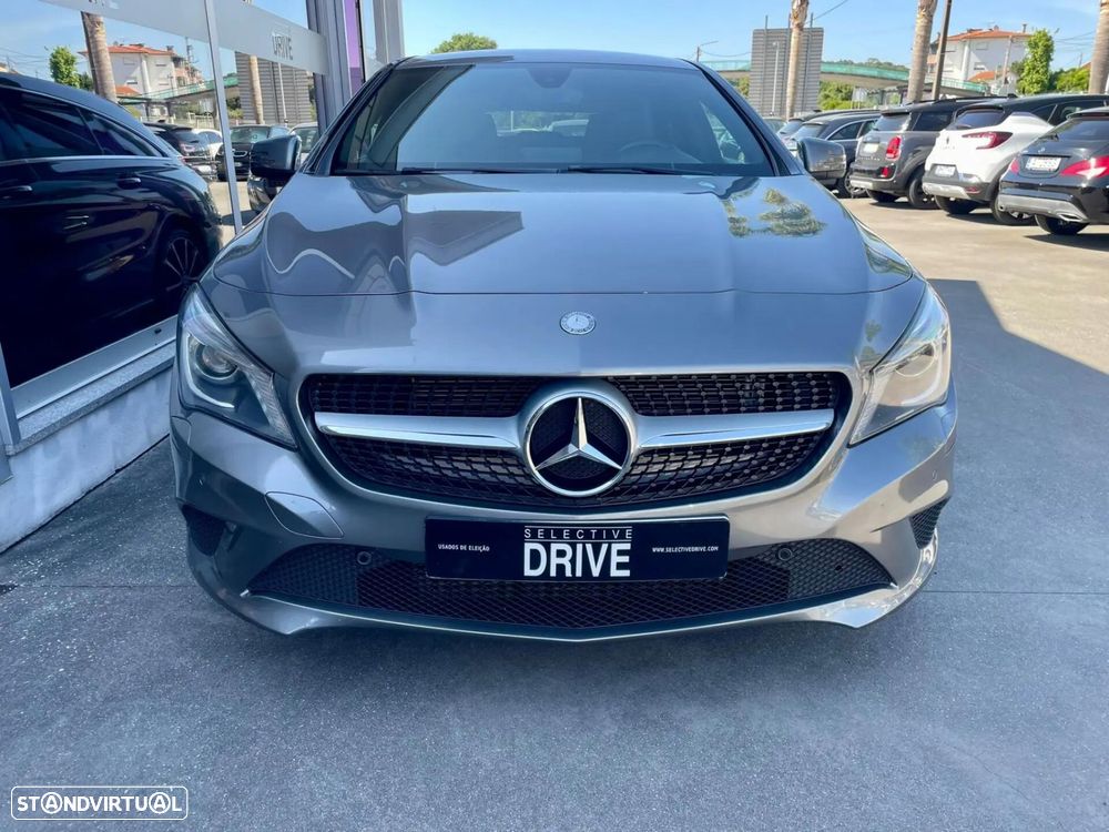 Mercedes-Benz CLA 180 d Shooting Brake Urban - 3