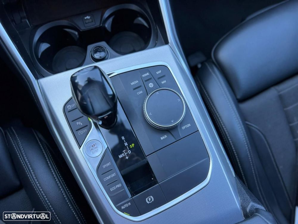BMW 320 d Auto - 19