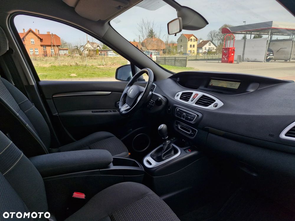 Renault Scenic - 13
