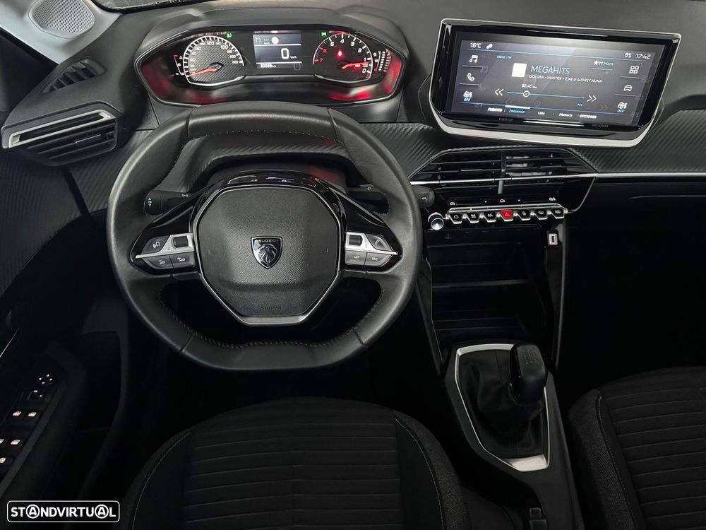 Peugeot 208 1.2 PureTech SE Style - 12