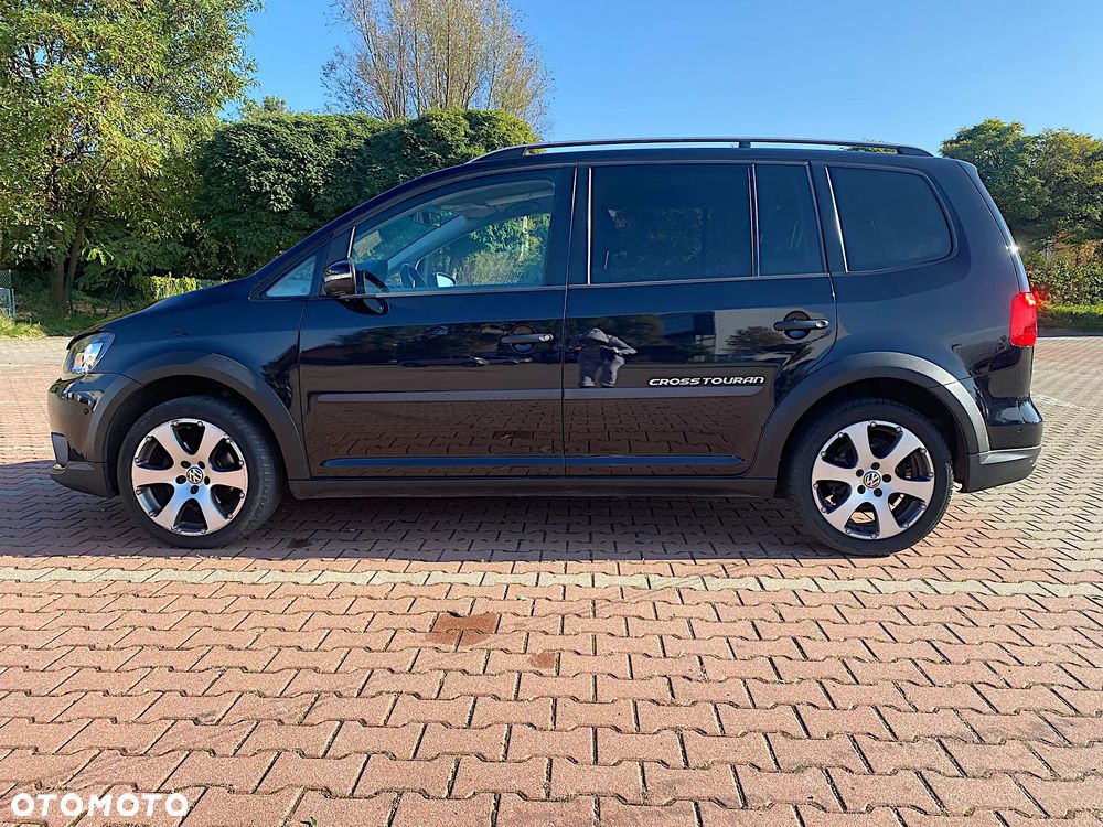 Volkswagen Touran 1.4 TSI Cross - 17
