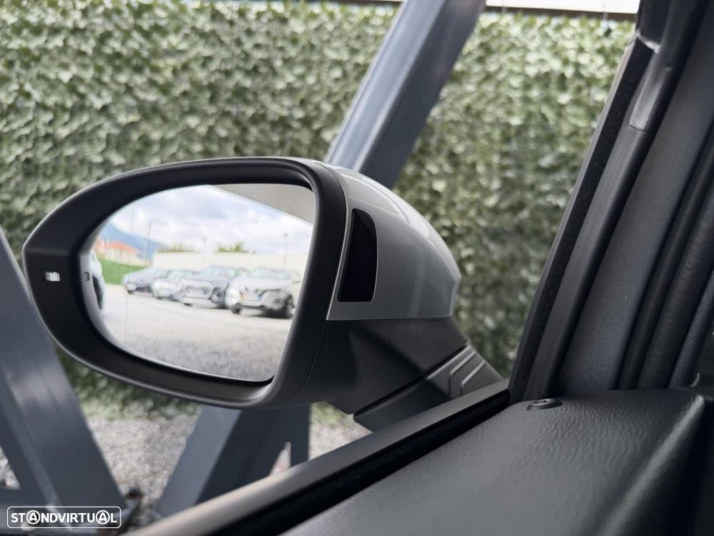 VW Golf Variant 1.0 TSI Confortline DSG - 47