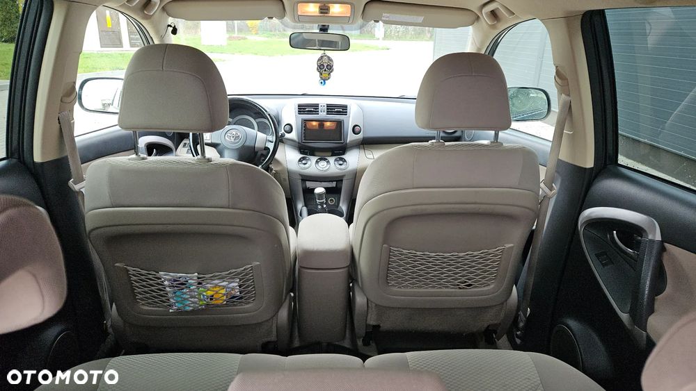 Toyota RAV4 2.2 D-4D Premium - 6