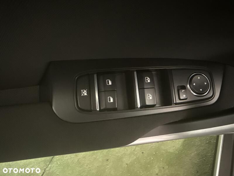 Kia XCeed - 12