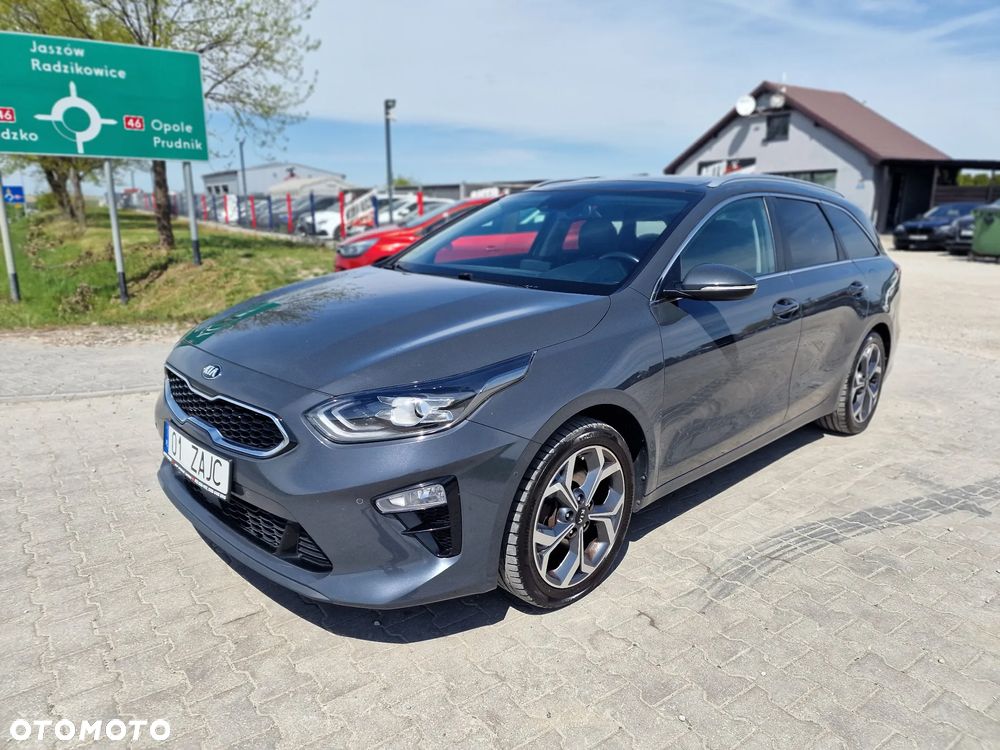 Kia Ceed 1.6 CRDi Eco-Dynamics+ (48V Mild-Hybrid) DCT7 Platinum Edition - 2