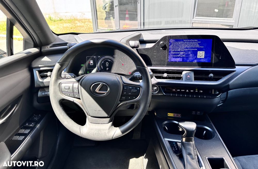Lexus UX 250h Amazing Edition - 6
