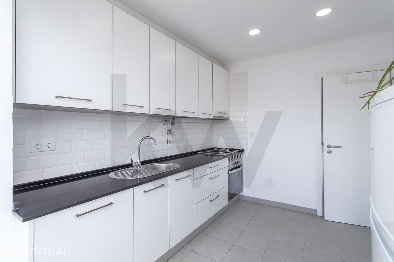 Apartamento T2 Pronto a Habitar e com Excelente Luminosidade no Barrei - Grande imagem: 5/15